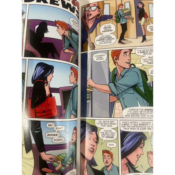 Archie #1 (Archie Comic Publications, Inc., 2016) Mark Waid and Fiona Staples - Picture 3 of 3
